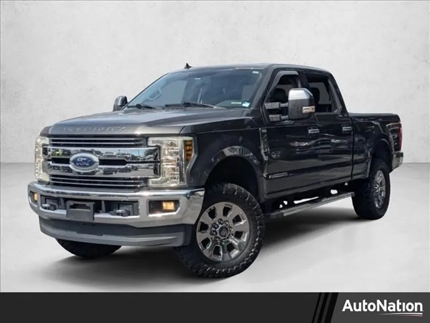 2019 Ford F-250 Lariat photo 1