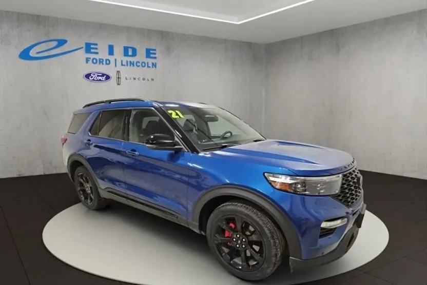 2021 Ford Explorer ST photo 1