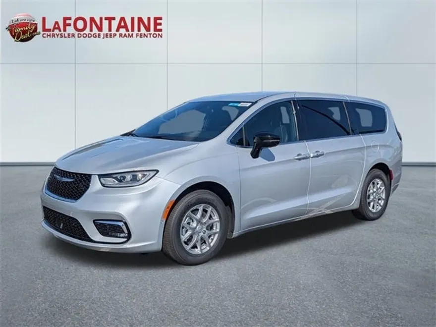 2026 Chrysler Pacifica photo 1