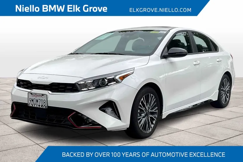 2024 Kia Forte GT-Line photo 1