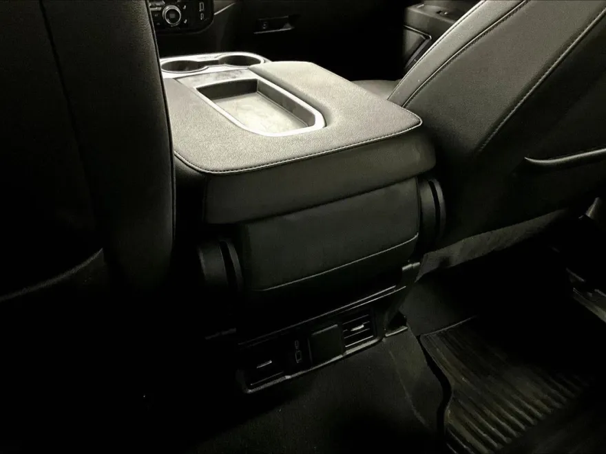 2024 Chevrolet Silverado 2500HD LTZ photo 25