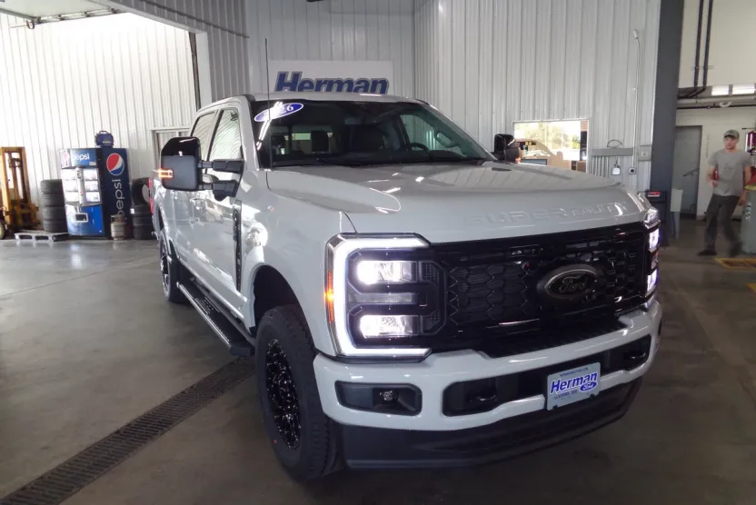 2026 Ford F-350 photo 1