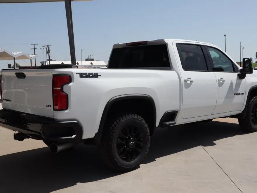 2025 Chevrolet Silverado 2500HD LTZ photo 1