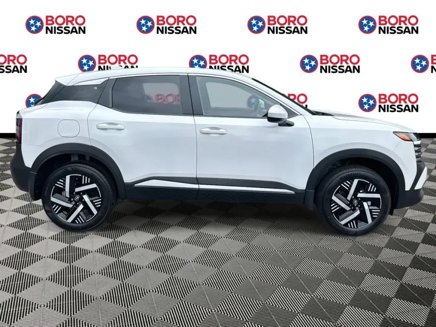 2025 Nissan Kicks SV photo 1