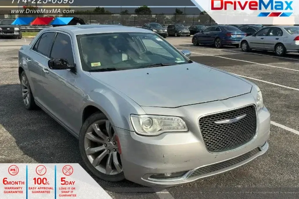 2020 Chrysler 300 Limited photo 1