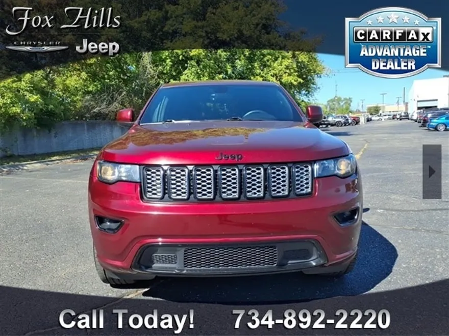 2017 Jeep Grand Cherokee Laredo Altitude photo 1