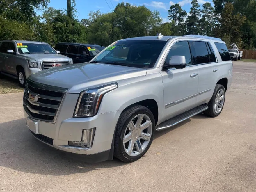 2016 Cadillac Escalade Luxury photo 1