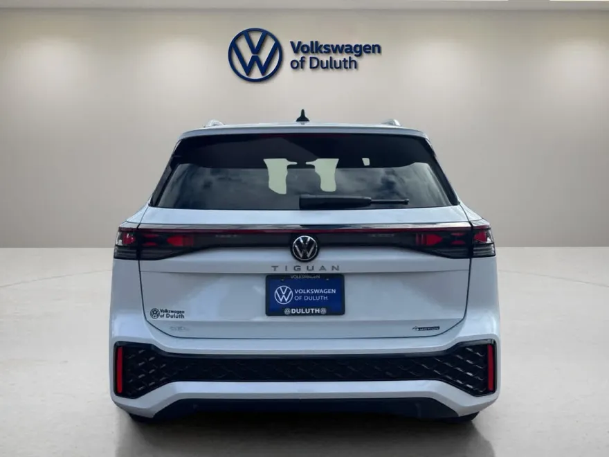 2025 Volkswagen Tiguan SEL R-Line Black photo 1