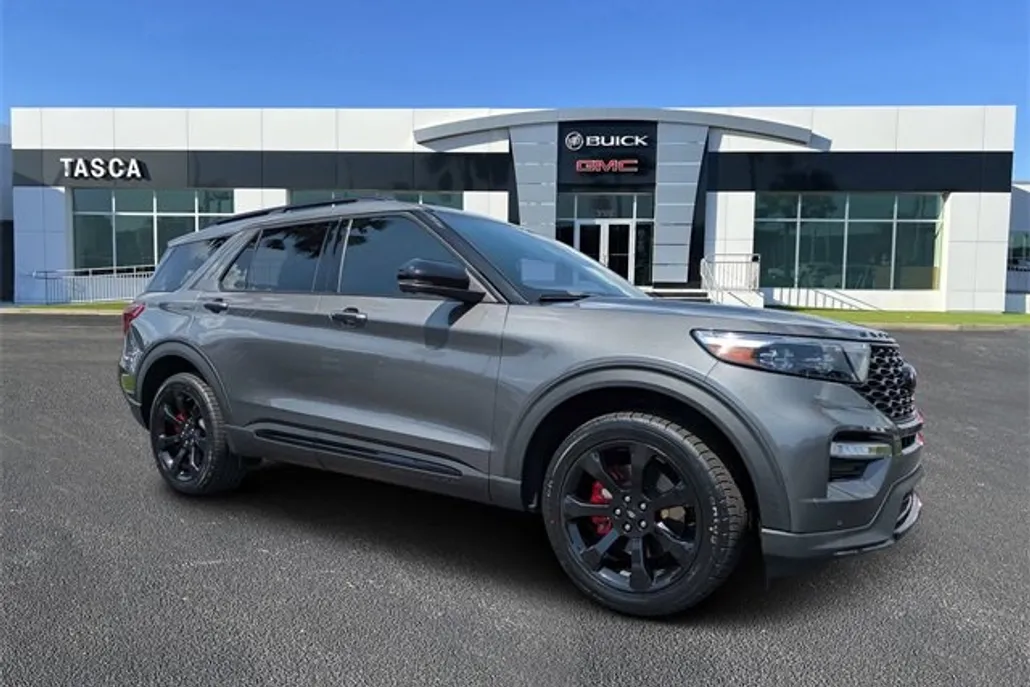 2023 Ford Explorer ST photo 1