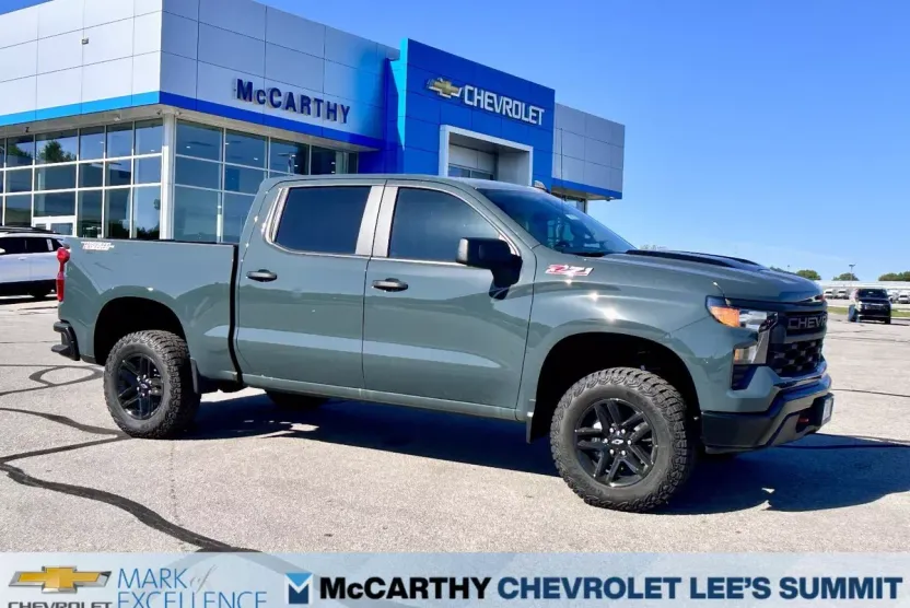 2025 Chevrolet Silverado 1500 Custom Trail Boss photo 1