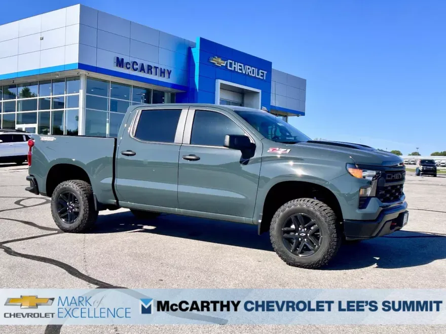 2025 Chevrolet Silverado 1500 Custom Trail Boss photo 1