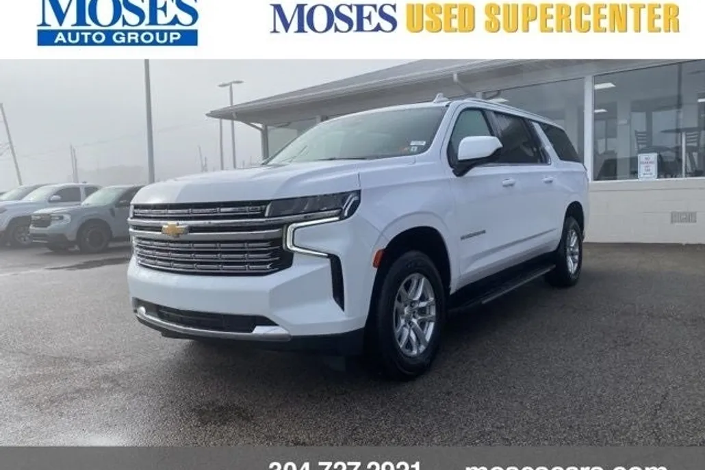 2021 Chevrolet Suburban LT photo 1