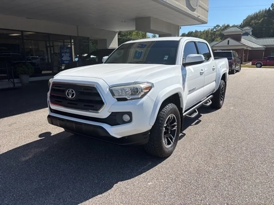2017 Toyota Tacoma SR5 TRD Sport photo 1