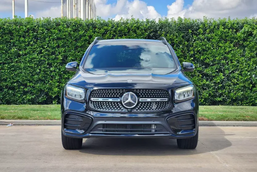 2025 Mercedes Benz GLB 250 photo 1