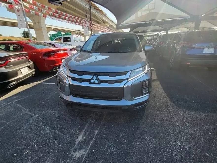 2024 Mitsubishi Outlander Sport SE photo 1