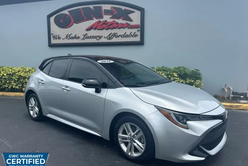2021 Toyota Corolla SE photo 1