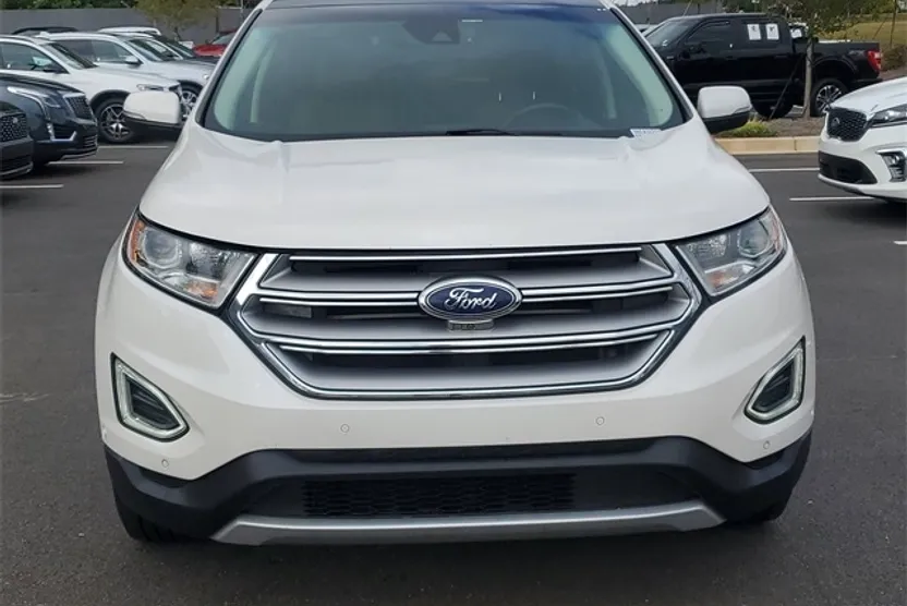 2018 Ford Edge Titanium photo 1