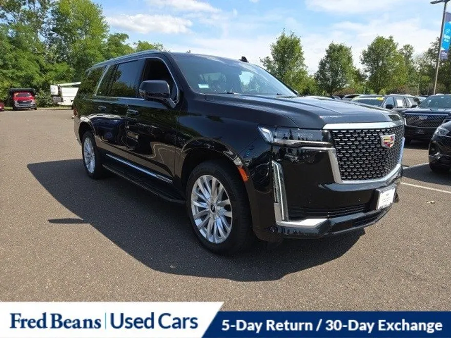 2024 Cadillac Escalade ESV Luxury photo 1