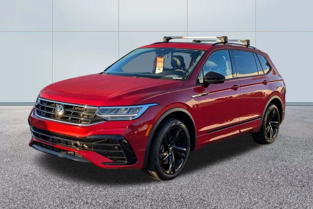 2024 Volkswagen Tiguan SE R-Line Black photo 1
