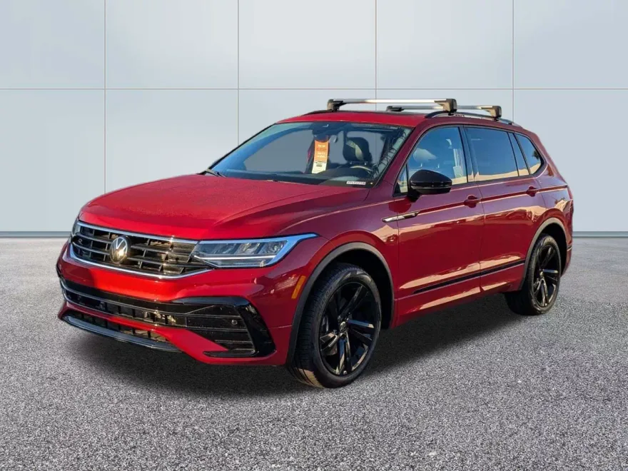 2024 Volkswagen Tiguan SE R-Line Black photo 1