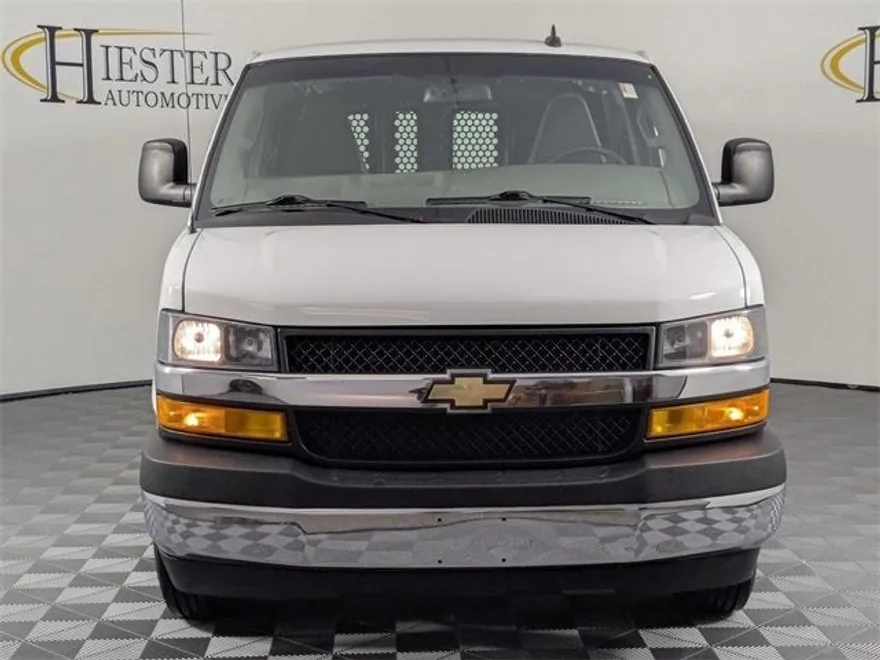 2023 Chevrolet Express Cargo 2500 photo 1