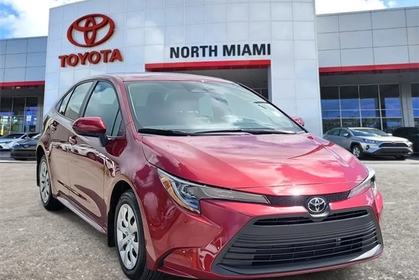 2025 Toyota Corolla LE photo 1