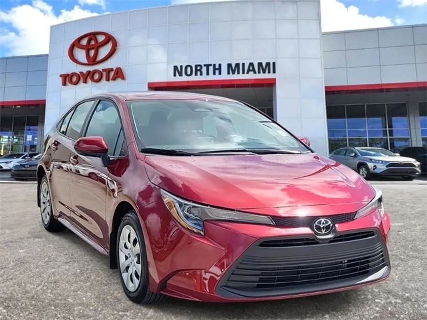 2025 Toyota Corolla LE photo 1
