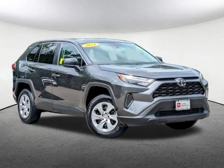 2024 Toyota RAV4 LE photo 1