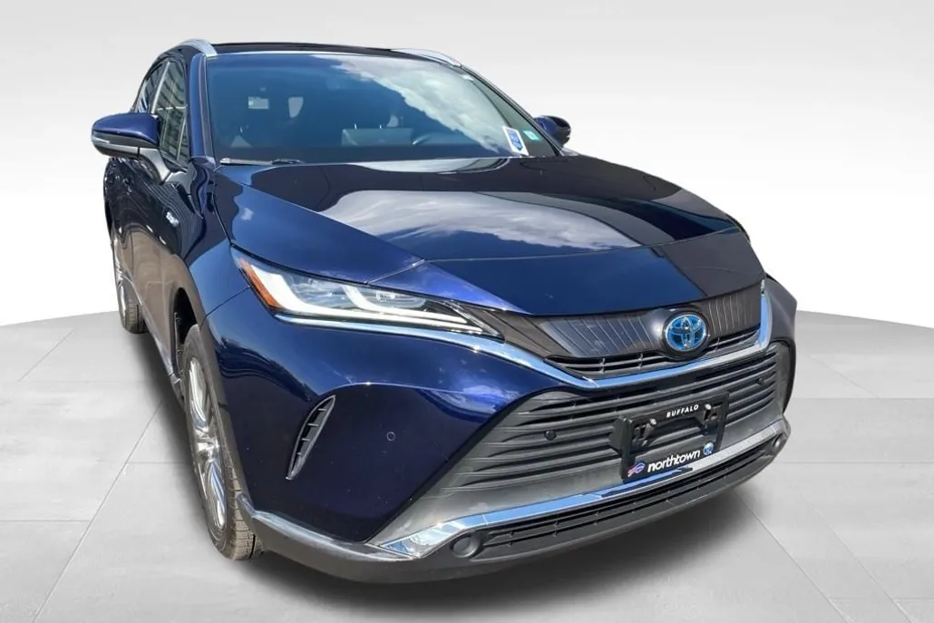 2021 Toyota Venza LE photo 1