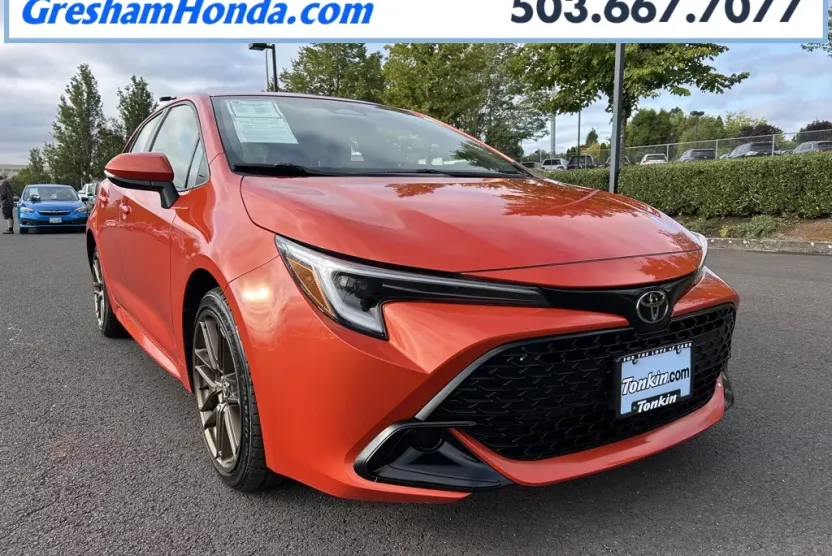 2025 Toyota Corolla SE photo 1