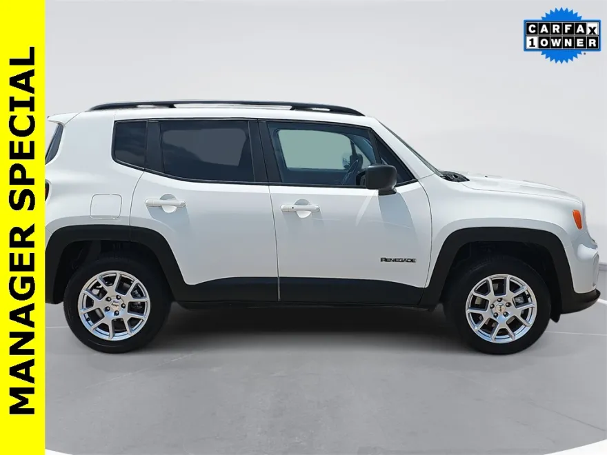 2022 Jeep Renegade Latitude photo 1
