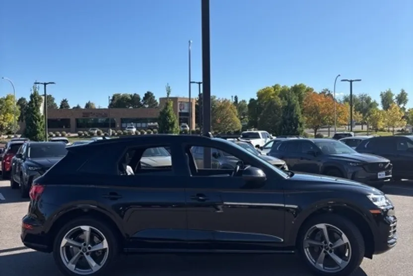 2020 Audi Q5 2.0T Premium Plus photo 1
