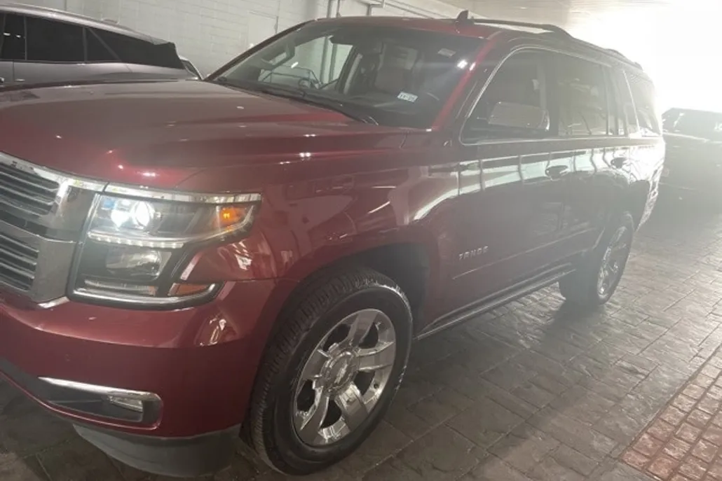 2019 Chevrolet Tahoe Premier photo 1