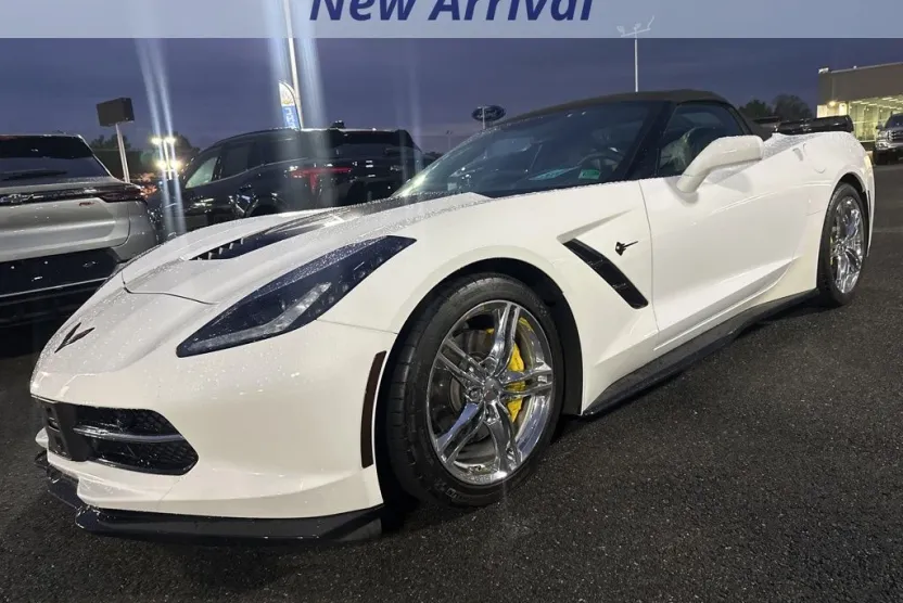 2016 Chevrolet Corvette Stingray 2LT photo 1