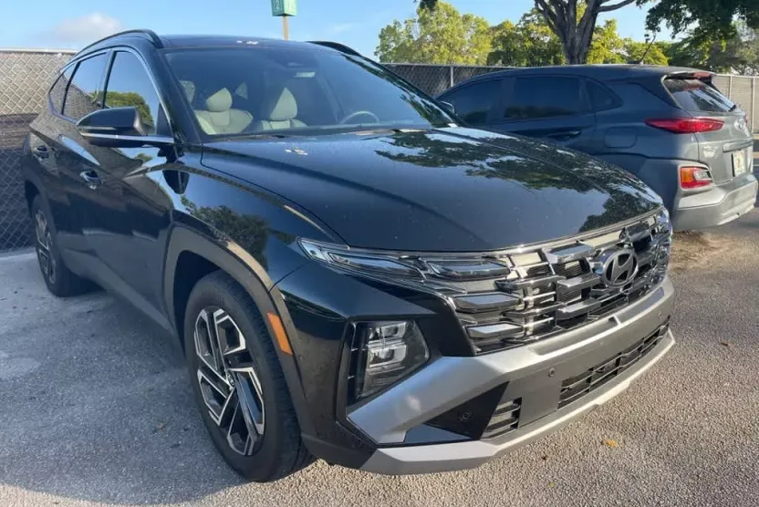 2025 Hyundai Tucson Limited photo 1