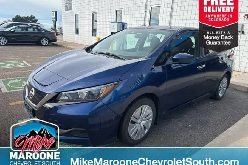 2022 Nissan Leaf S photo 1