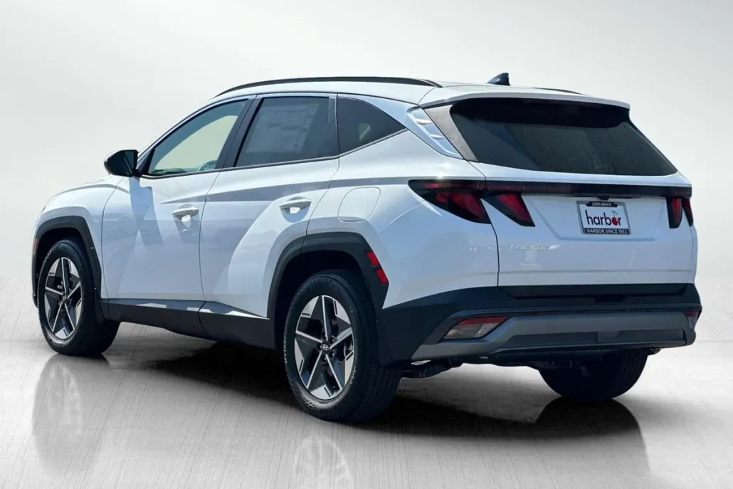 2025 Hyundai Tucson SEL photo 1