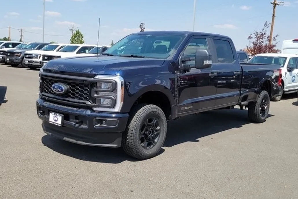 2025 Ford F-350 XL photo 1