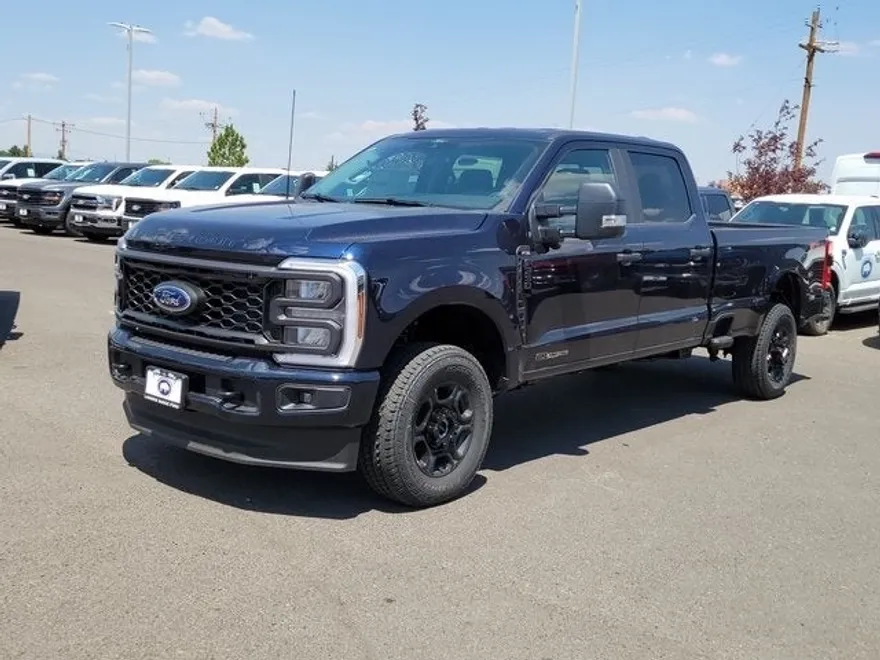 2025 Ford F-350 XL photo 1