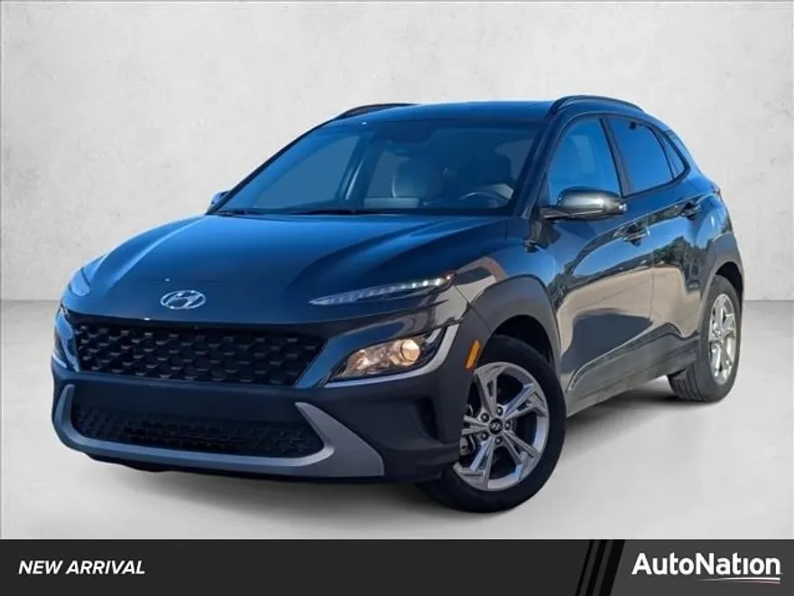 2022 Hyundai Kona SEL photo 1