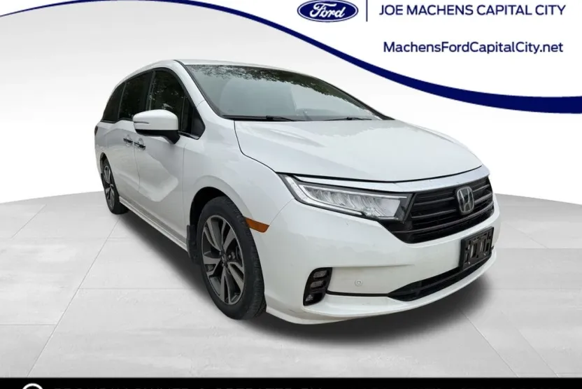 2023 Honda Odyssey Touring photo 1