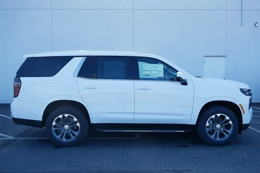 2026 Chevrolet Tahoe LS photo 1