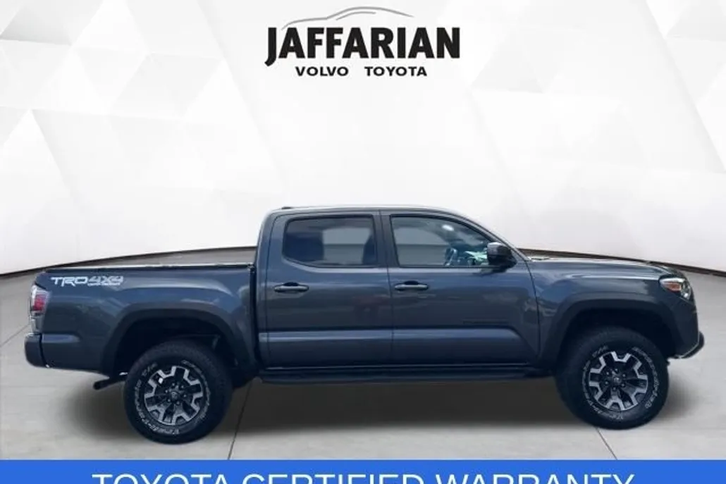2020 Toyota Tacoma TRD Off-Road photo 1