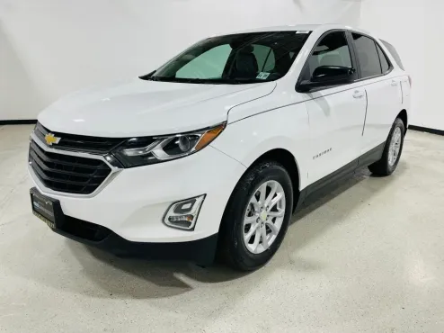 2021 Chevrolet Equinox LS photo 4