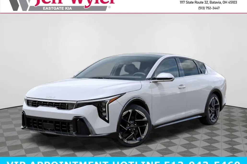 2025 Kia K4 GT-Line photo 1