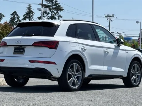 2025 Audi Q5 45 S line Premium photo 4