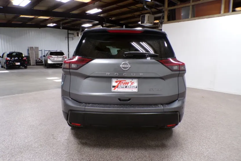 2024 Nissan Rogue SV photo 1