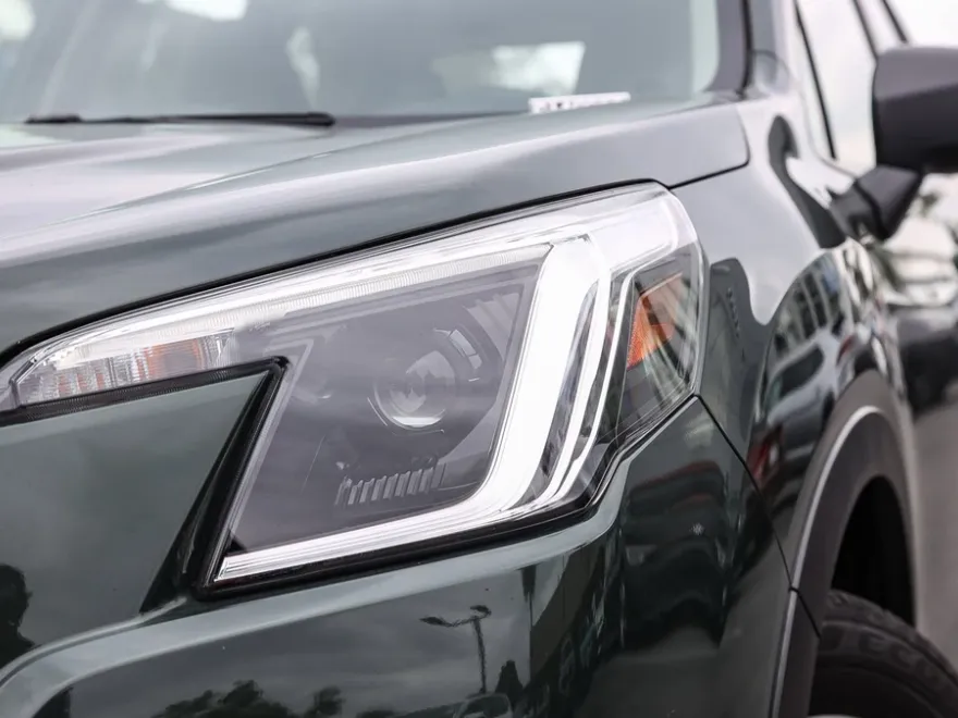 2023 Subaru Forester Base photo 1
