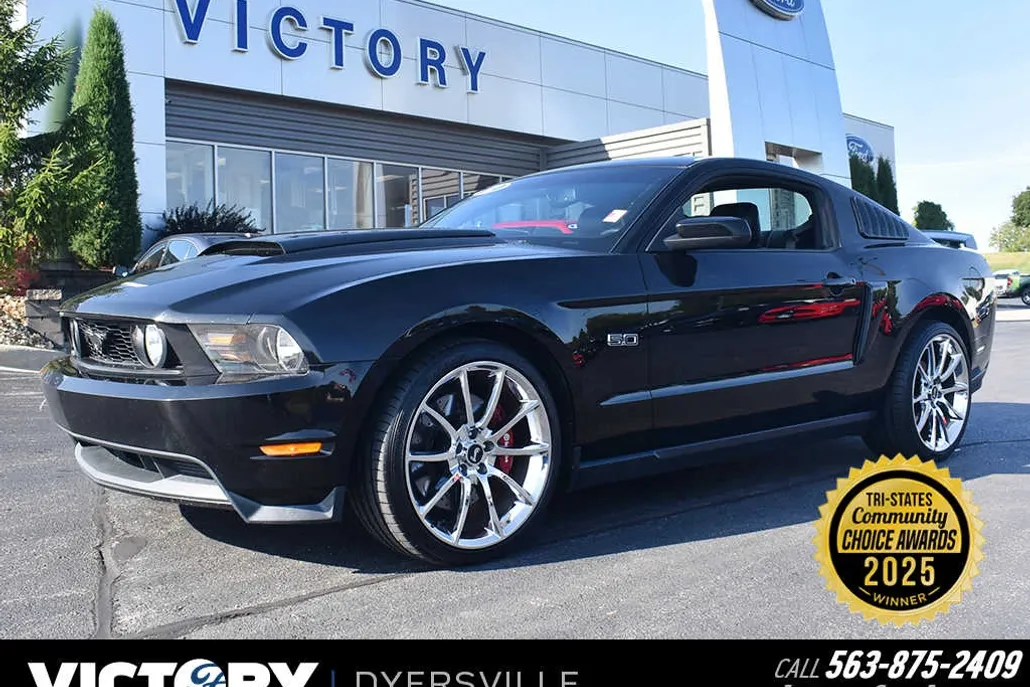 2012 Ford Mustang GT Premium photo 1