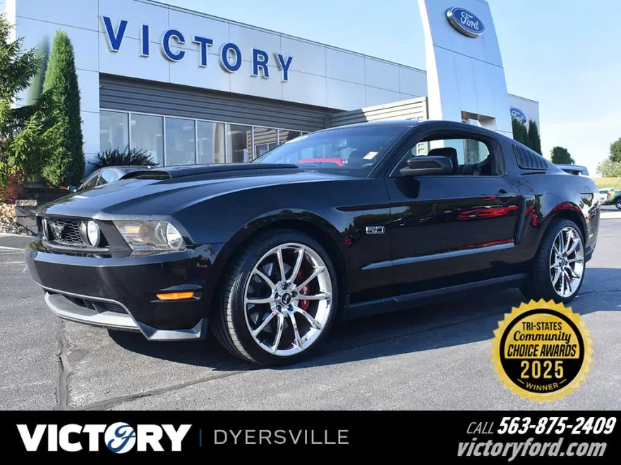 2012 Ford Mustang GT Premium photo 1